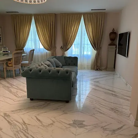 Luxury-villa Luca